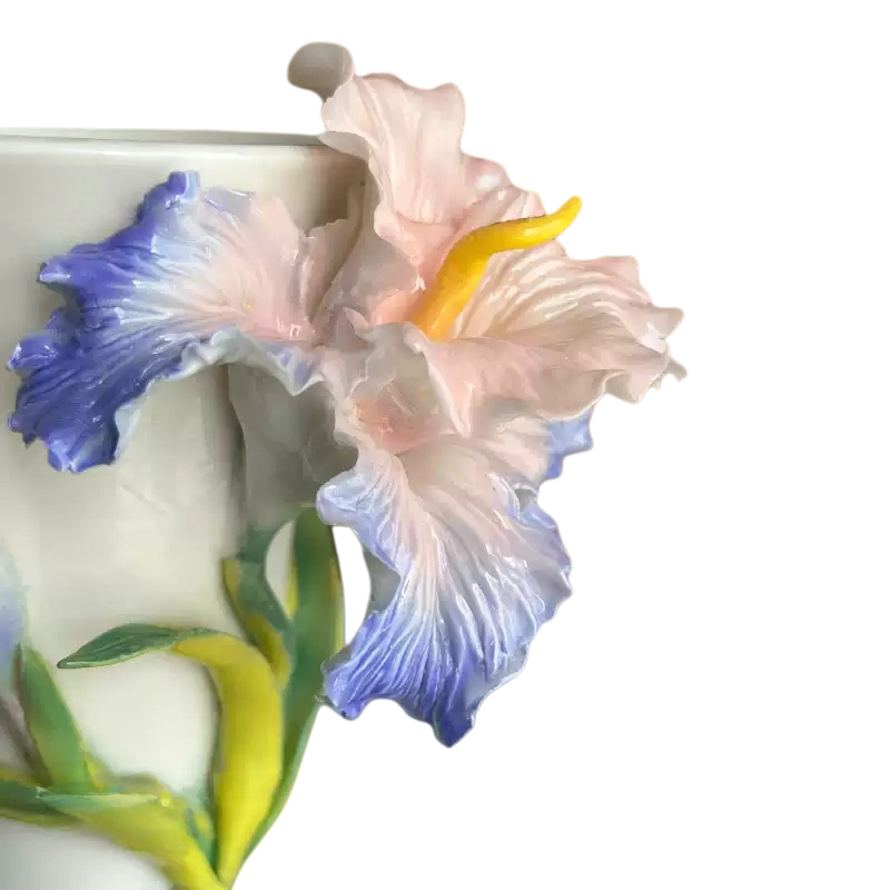Handcrafted 3D Iris Ceramic Cup
