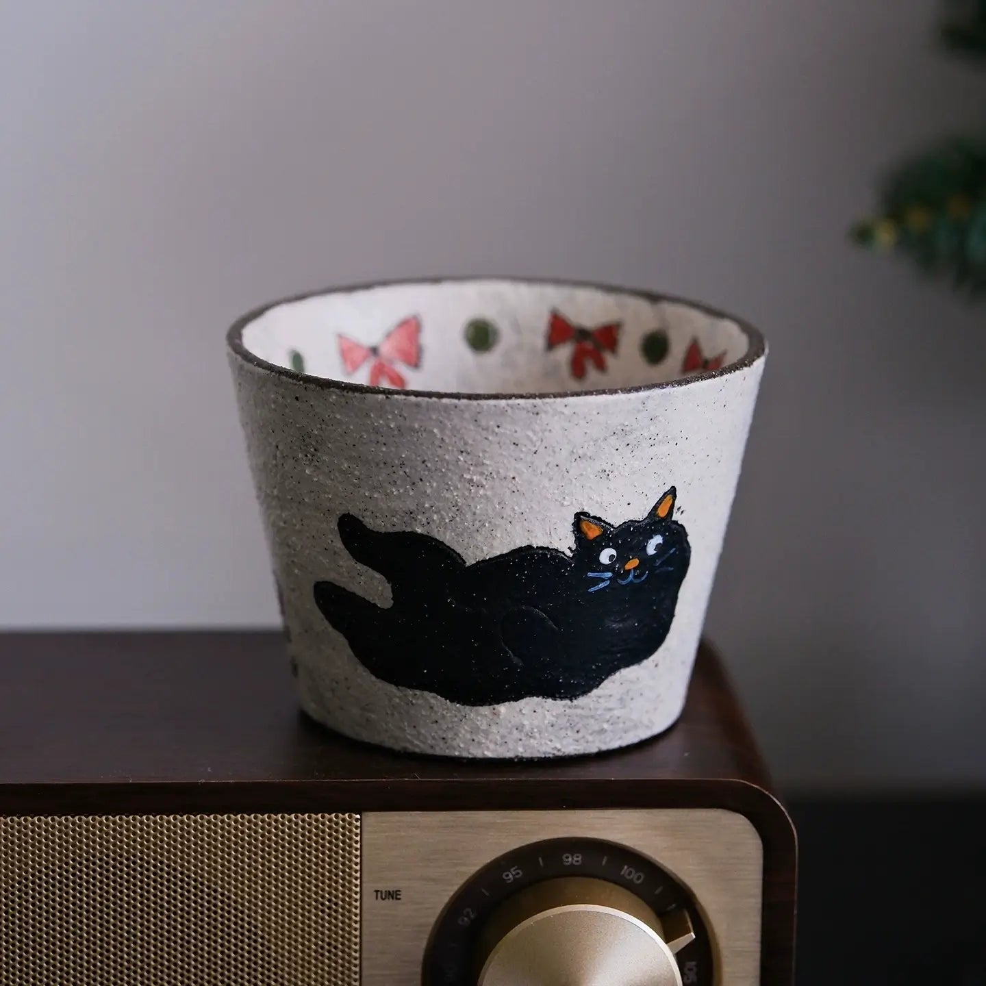 Handcrafted Black Cat Ceramic Cup / Mug — Vintage Brushwork & Textured Pottery