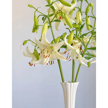 Ivory Fluted Ceramic Vase – Slim Vintage-Inspired Flower Vase