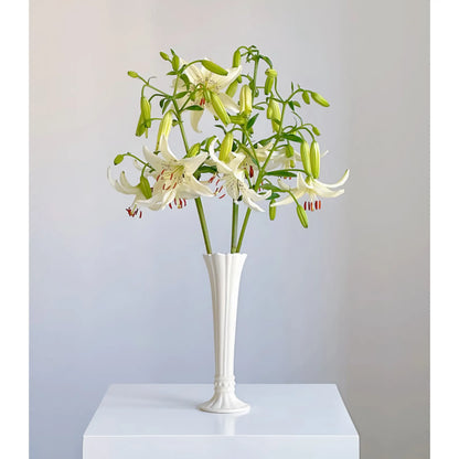 Ivory Fluted Ceramic Vase – Slim Vintage-Inspired Flower Vase