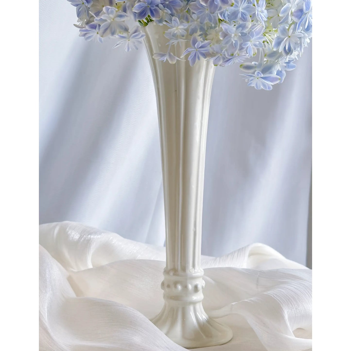 Ivory Fluted Ceramic Vase – Slim Vintage-Inspired Flower Vase
