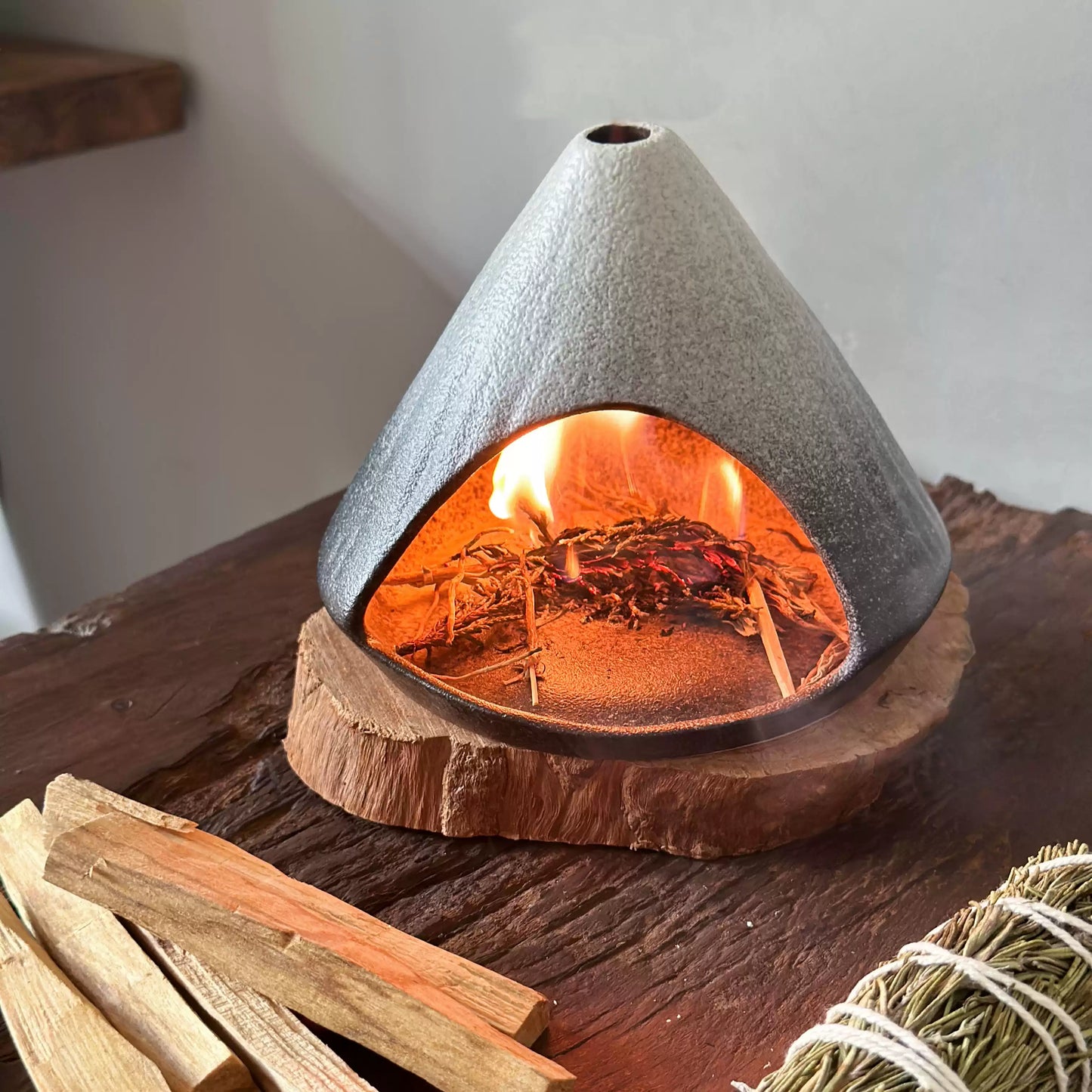 Handmade Gradient Ceramic Incense Burner – Mountain Fireplace Design